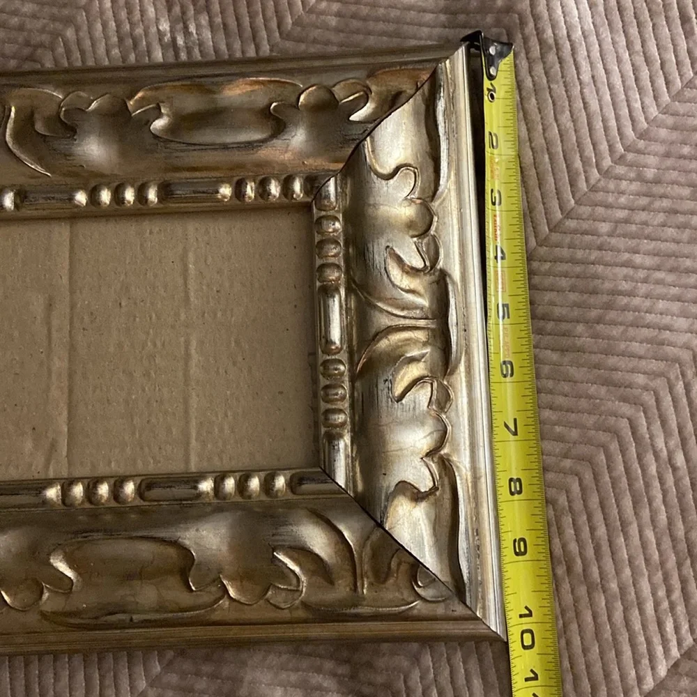 Gold leaf wood heavy picture frame 10 x 12